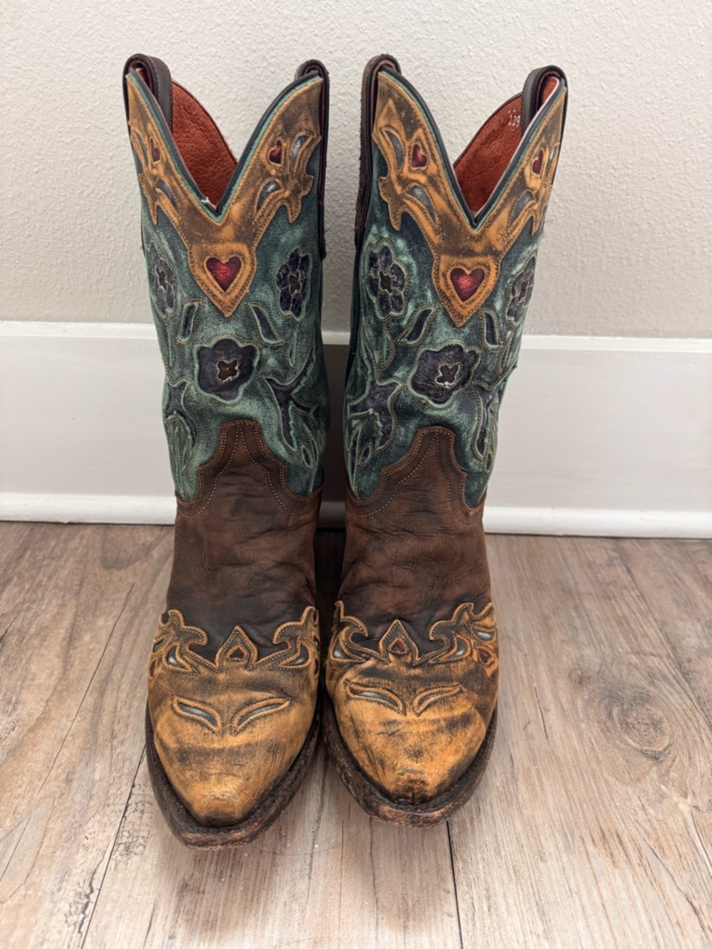 Artisan Floral Embroidered Western Cowboy Boots - Brown & Teal